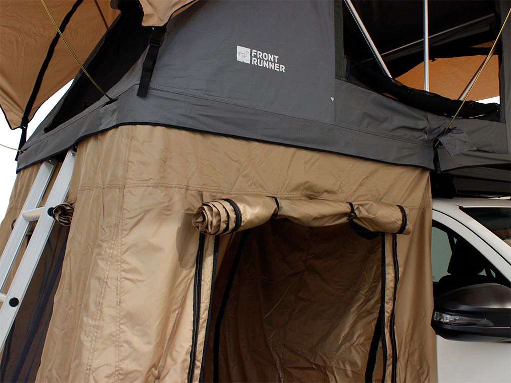 rooftop tent with annex Front Runner
