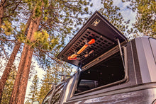 Load image into Gallery viewer, RSI Smartcap EVOd Defender for Toyota Tacoma - 5&#39; 2024