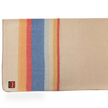 Load image into Gallery viewer, Swiss Link Dream Season Classic Wool Blanket